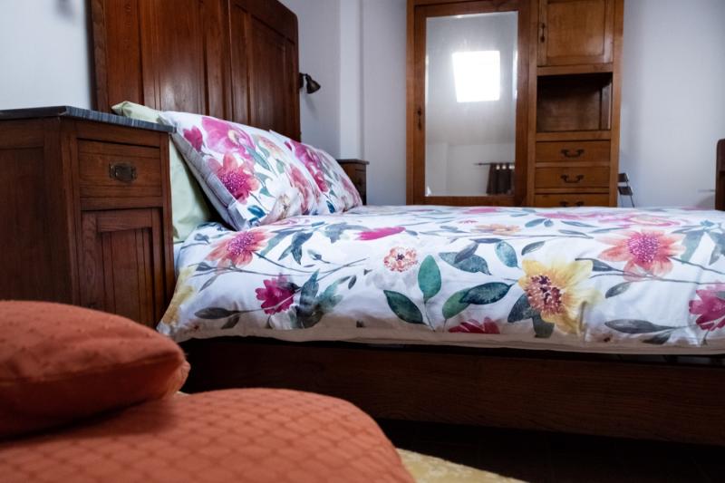 The authentic charm of vintage and antique wooden furniture in the Sunflower Room. The authentic charm of vintage and antique wooden furniture in the Sunflower Room.
